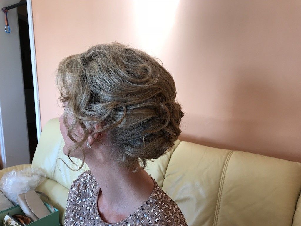 Festfrisuren Hieske Haarfantasien 2024-12-11 23:05:31