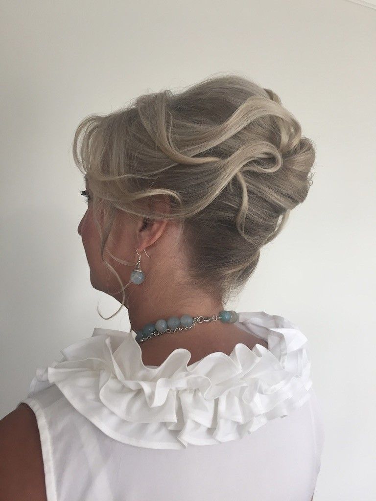 Festfrisuren Hieske Haarfantasien 2024-12-11 23:05:32