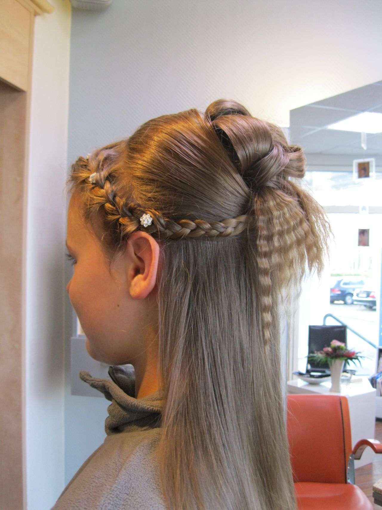 Kinder-Jugendliche Hieske Haarfantasien 2024-12-11 23:05:27