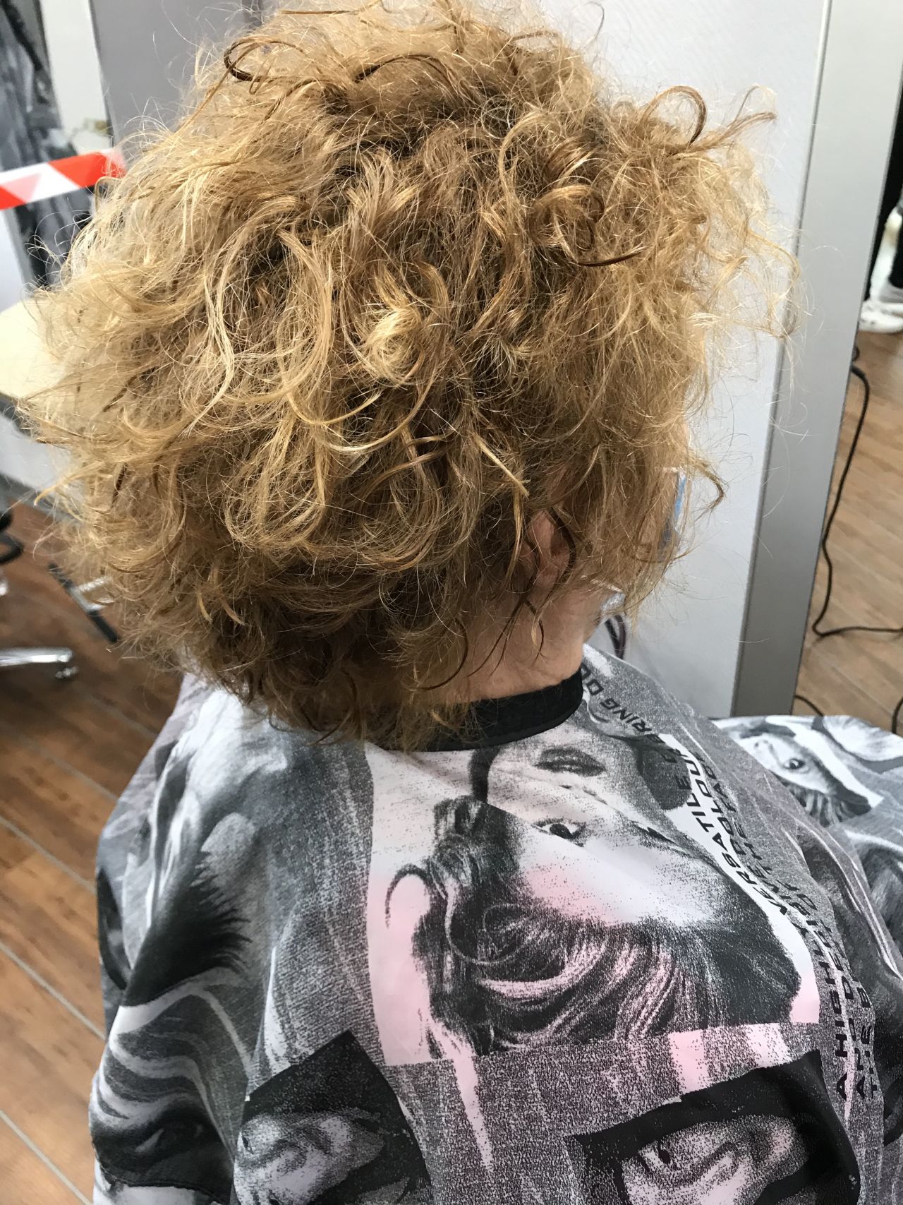 NEWSHA-Straightening-System Hieske Haarfantasien 2024-12-11 23:06:36